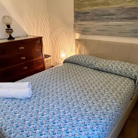 Donna Serena 펜션 아치카스텔로