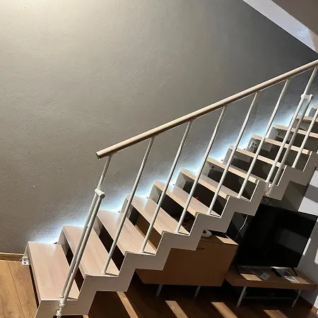 Donna Serena Aci Castello